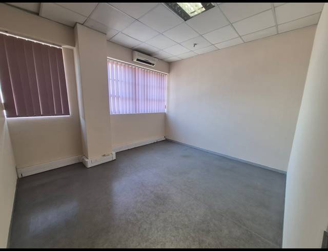 400M² OFFICE TO LET IN STEELEDALE